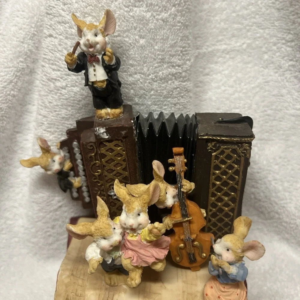 Source Unknown music box